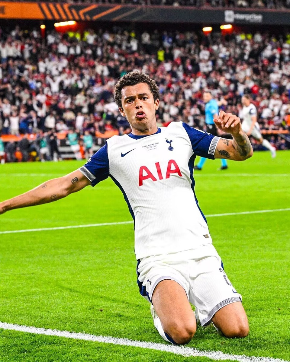 里昂绝杀热刺,德布劳内梅开二度欧联杯 里昂绝杀热刺,德布劳内梅开二度欧联杯