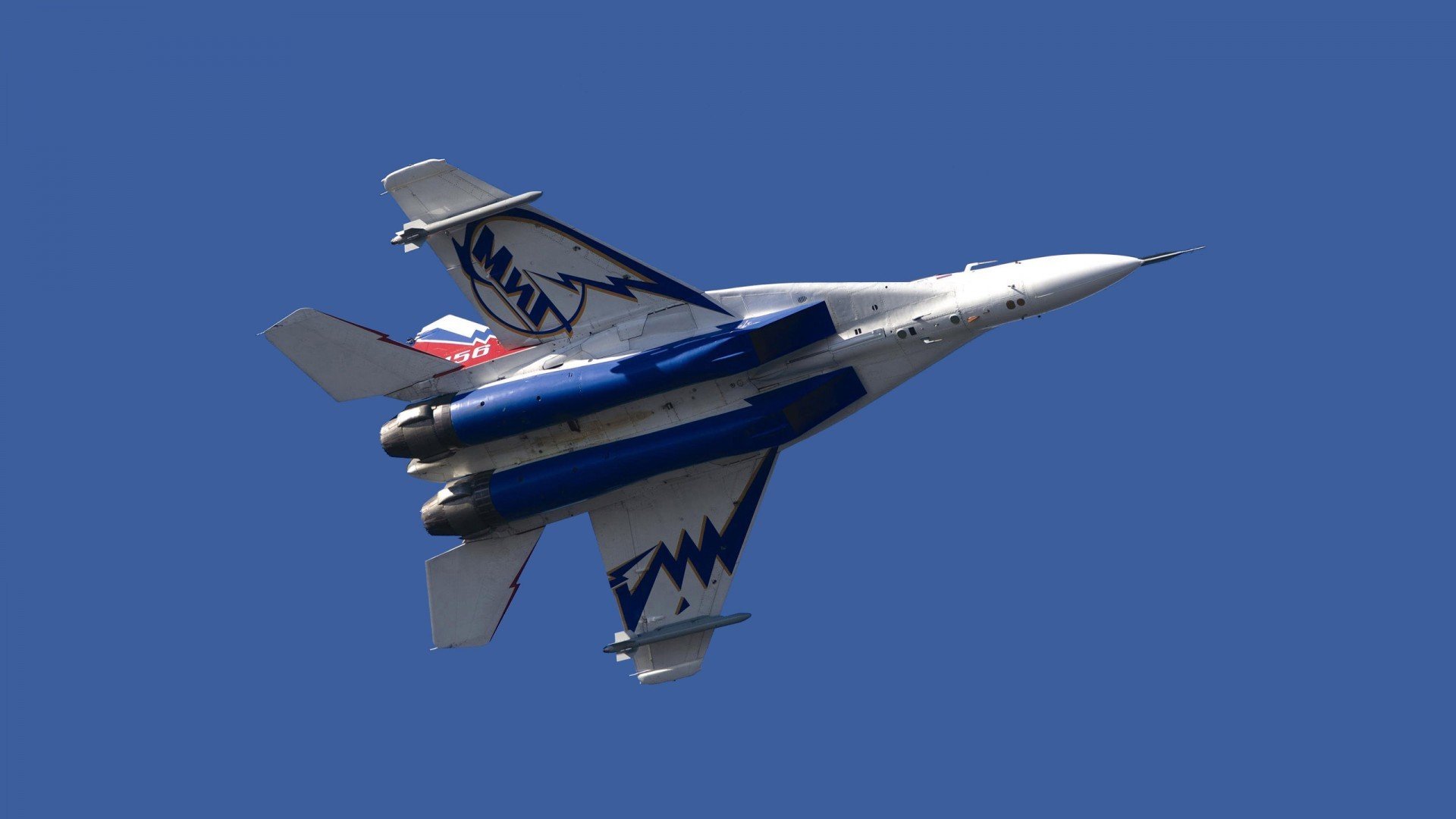 双重王冠，当篮球王者遇见赛道统治者